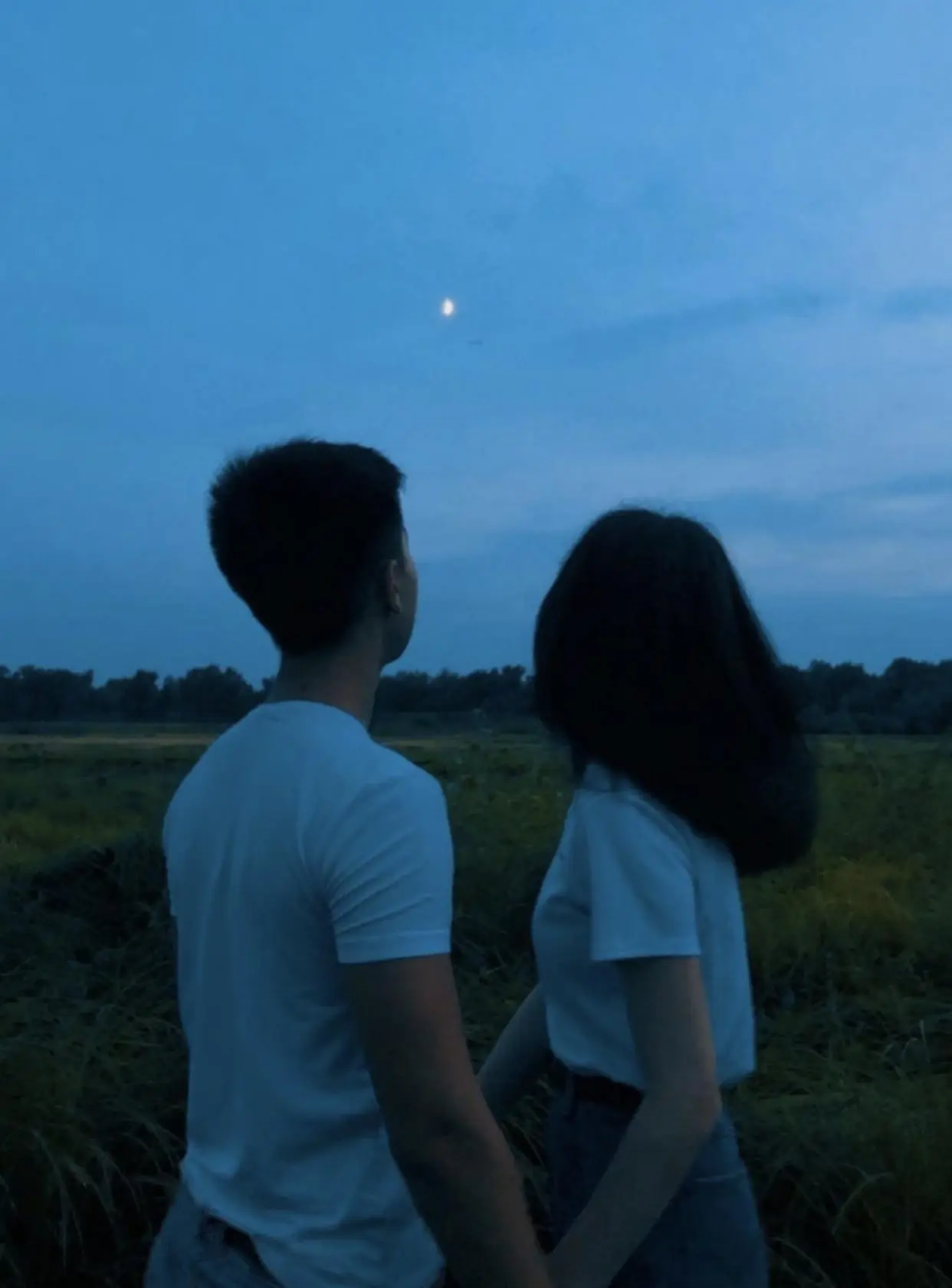Bìa QUÁ KHỨ VẪN CHƯA KẾT THÚC