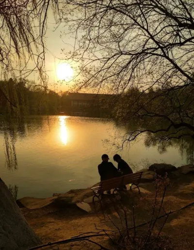 Bìa CON ĐƯỜNG DÀI PHÍA TRƯỚC