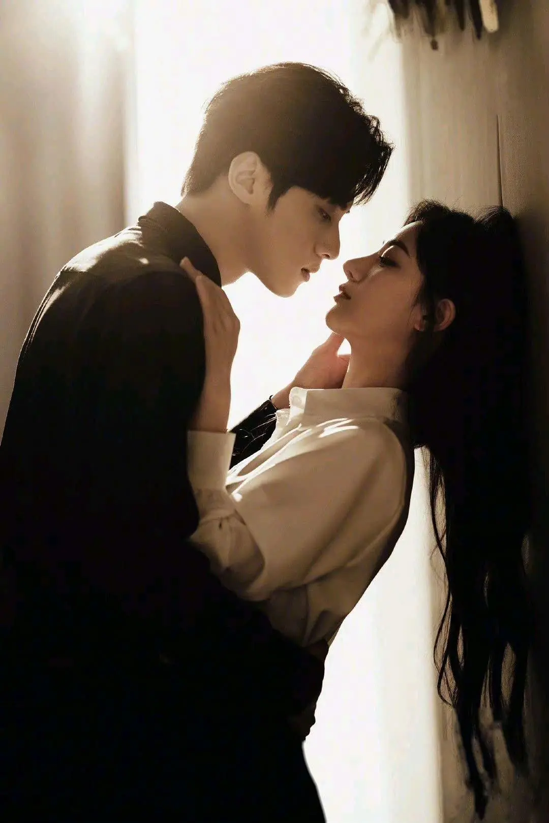 Bìa MANG THAI SAU LY HÔN