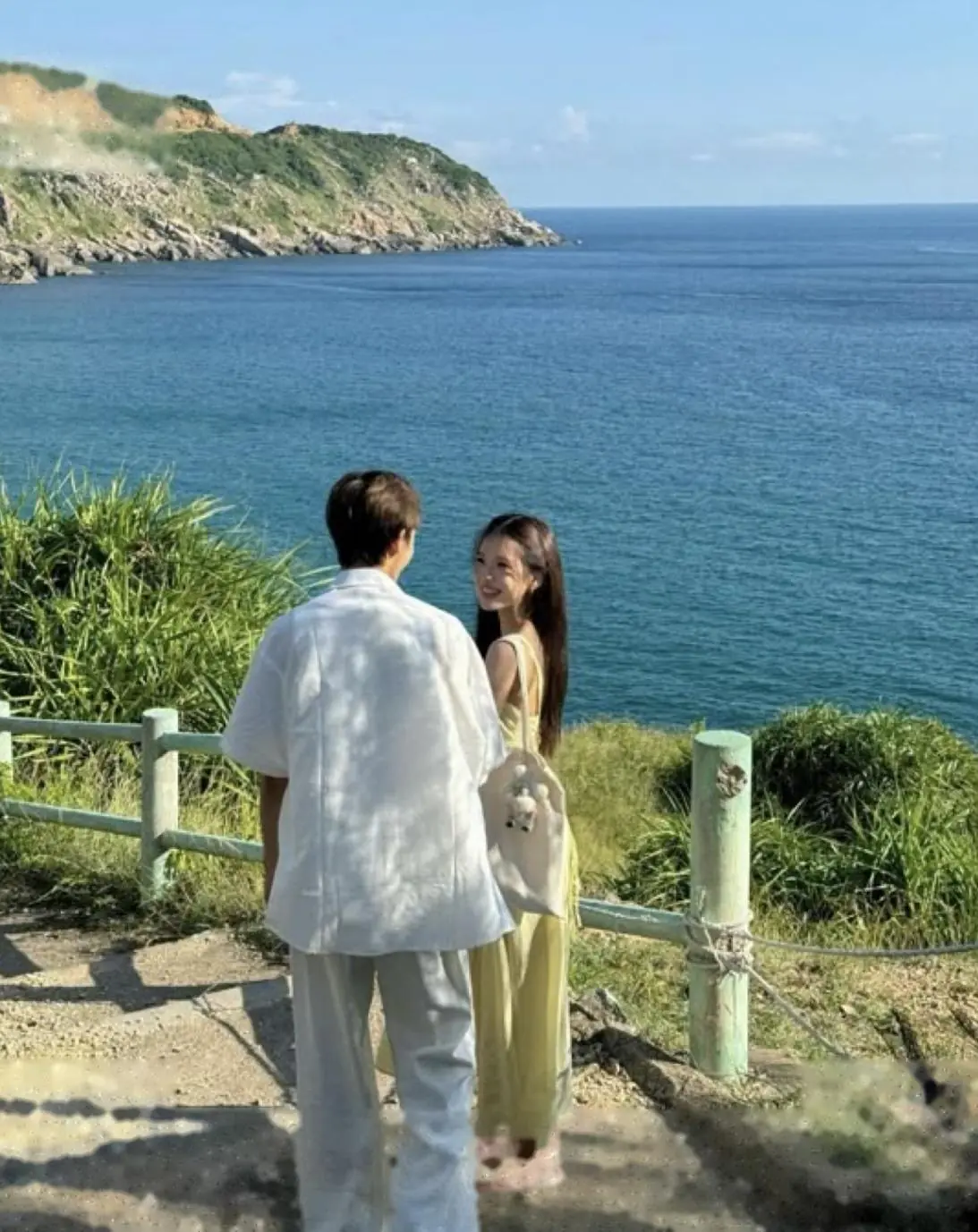 Bìa TRẢ LẠI ANH CHO CÔ TA