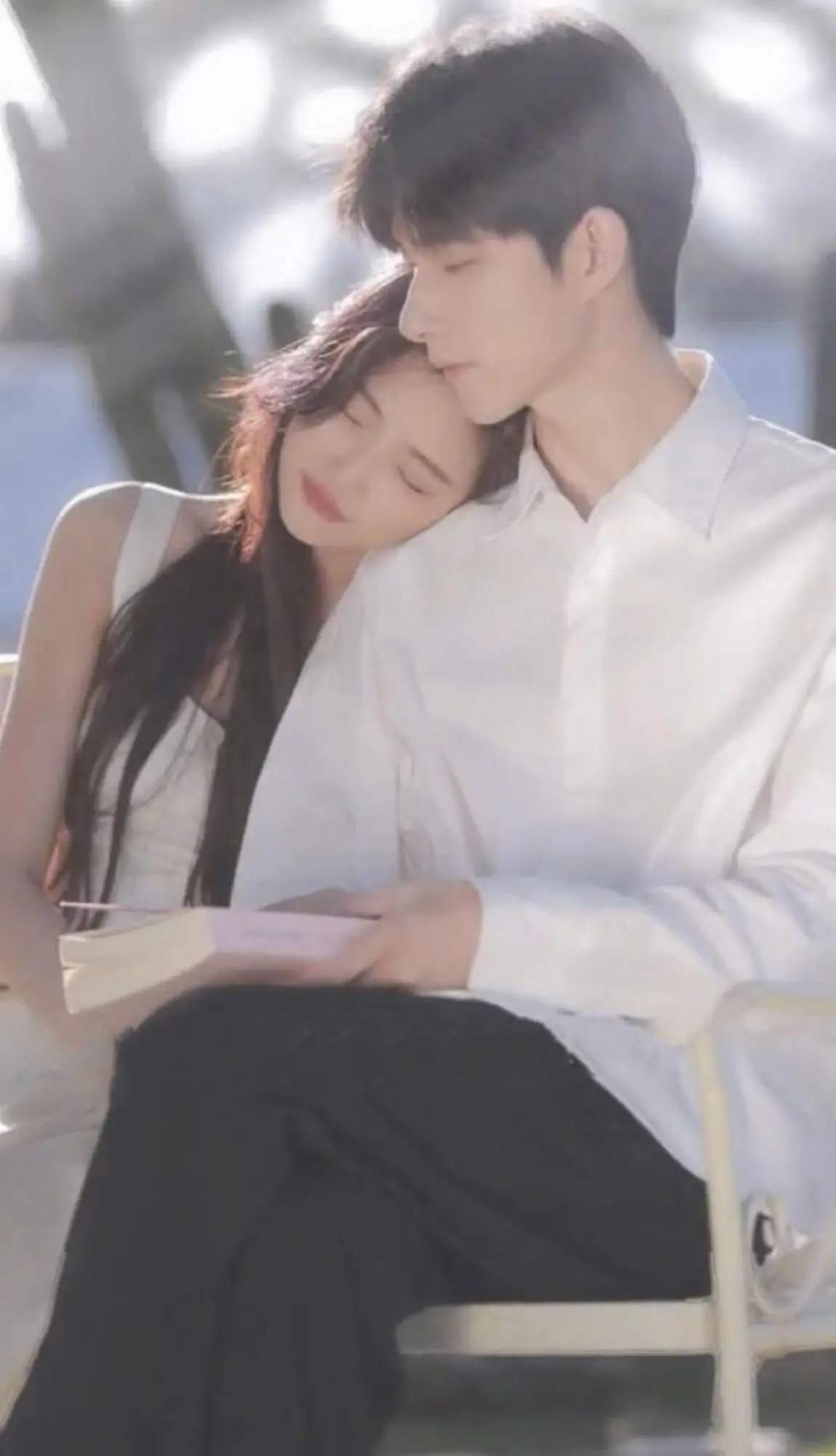 Bìa YÊU LÂU SINH TÌNH