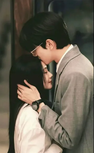 Bìa BÍ MẬT KẾT HÔN BỊ LỘ