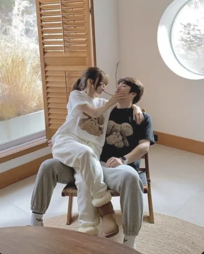 Bìa NHỮNG NĂM THÁNG TRONG TRẺO NHẤT CỦA TÌNH YÊU