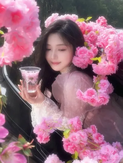 Bìa BẠN THÂN MUỐN TRÈO CAO