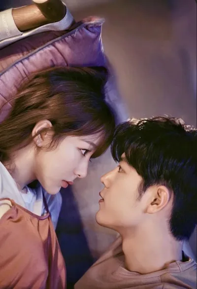 Bìa BỖNG TRỞ THÀNH BẠN GÁI CỦA KẺ THÙ KHÔNG ĐỘI TRỜI CHUNG