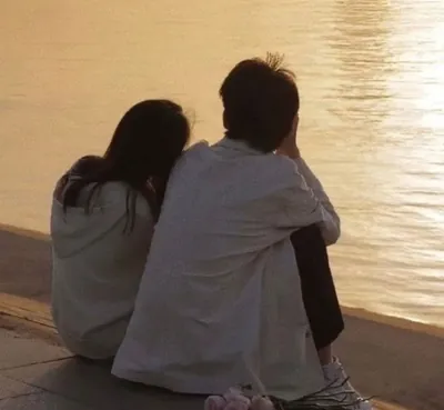 Bìa HÉ LỘ TẤM BƯU THIẾP