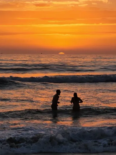 Bìa TÌNH YÊU VÔ NGHĨA