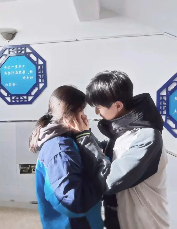 Bìa YÊU NHẦM HỌC BÁ NỔI LOẠN