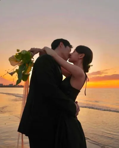 Bìa CHỦ ĐỀ TÌNH YÊU