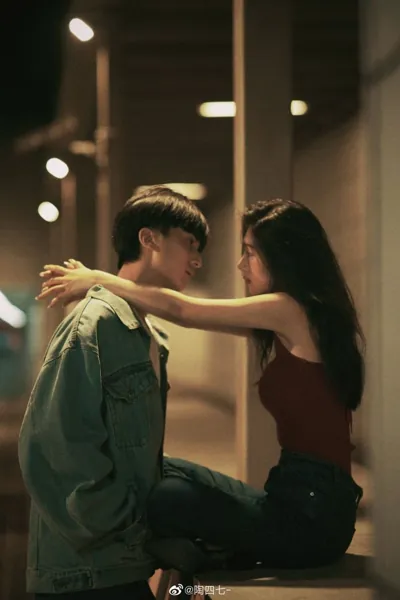 Bìa TÔI CŨNG YÊU MỘT KẺ THAY THẾ