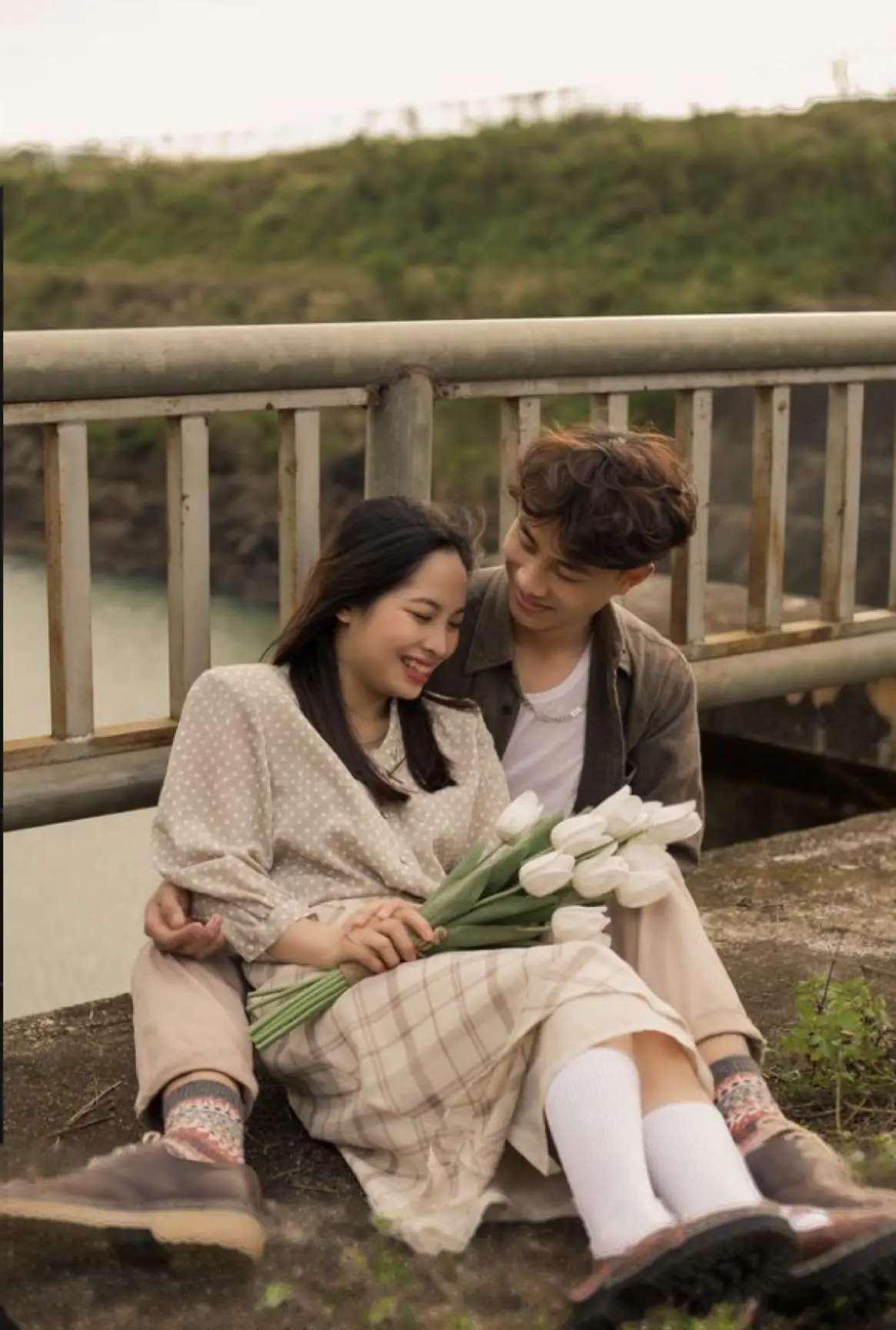Bìa KẾT HÔN VỚI ẢNH ĐẾ