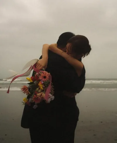 Bìa HỢP ĐỒNG HẾT HẠN, HÔN NHÂN KẾT THÚC