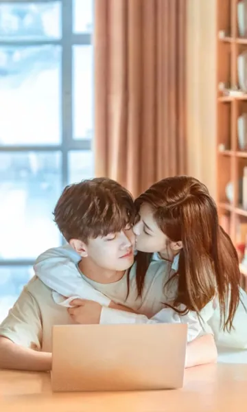 Bìa TÌNH YÊU LẦM LỖI