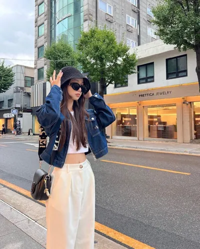 Bìa TÌNH YÊU TUYỆT ĐỐI