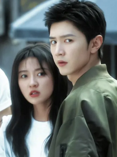 Bìa CHUNG MỘT MÁI NHÀ