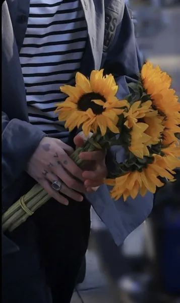 Bìa CÔNG TY CÓ KẺ LỘNG HÀNH