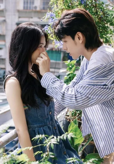 Bìa NĂM NĂM HÔN NHÂN