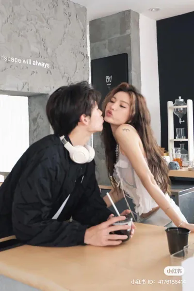 Bìa NGÀY ĐẦU TIÊN THUÊ NHÀ