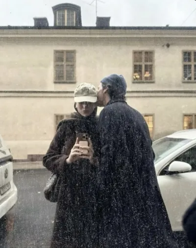 Bìa KHÔNG HOÀ HỢP