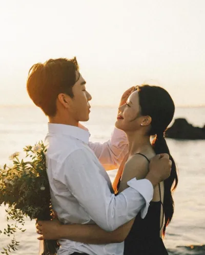 Bìa CÚN DA TRẮNG