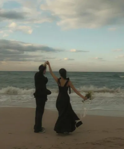 Bìa NGƯỜI TRONG MỘNG CỦA ANH QUAY VỀ, TÔI NHƯỜNG CHỖ