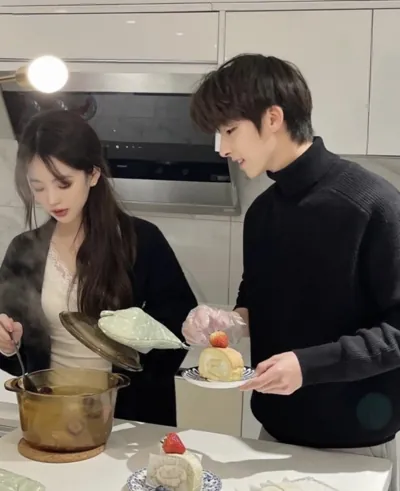 Bìa CƯỠNG HÔN TRAI ĐẸP