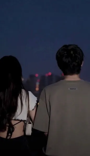 Bìa SAU 4 NĂM LY HÔN