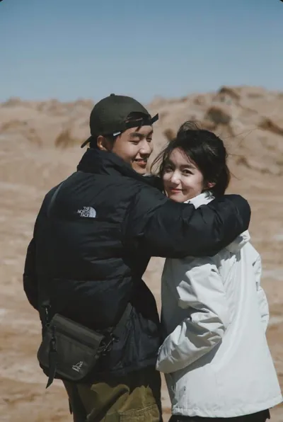 Bìa VỨT BỎ QUÁ KHỨ