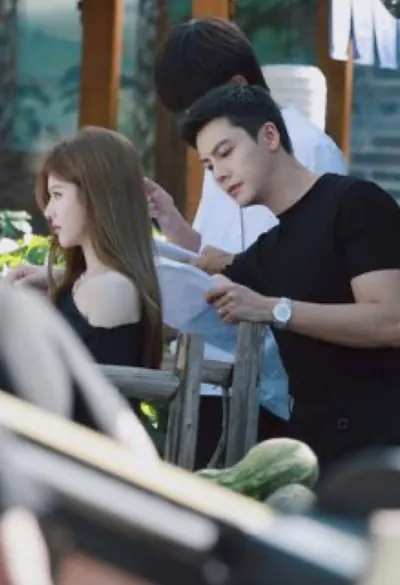 Bìa TÌNH YÊU ONLINE VỚI TỔNG TÀI CAO LÃNH