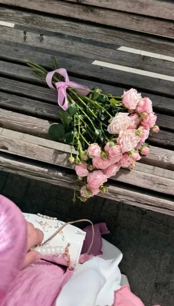 Bìa GỬI NHẦM QUÀ CHO ĐỒNG ĐỘI