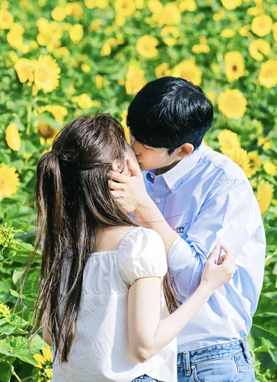 Bìa TÌNH YÊU THUẦN KHIẾT