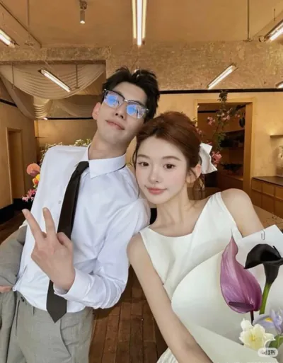 Bìa THẦM YÊU ANH 10 NĂM