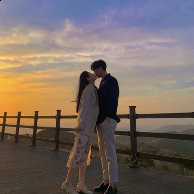 Bìa TÌNH YÊU MUỘN MÀNG NHƯNG CHỌN VẸN