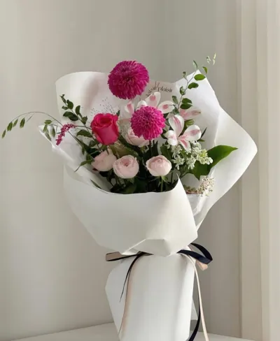 Bìa YÊU NGƯỜI ĐẸP TRAI, LẤY NGƯỜI ĐÁNG TIN