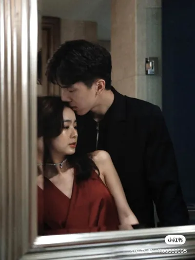 Bìa YÊU HẾT MÌNH THẾ LÀ ĐỦ RỒI