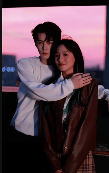 Bìa TÌNH YÊU GIẢ DỐI