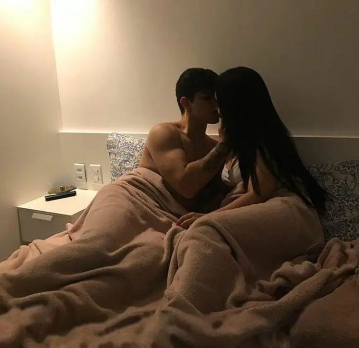 Bìa CON ĐƯỜNG LUÔN Ở DƯỚI CHÂN MÌNH