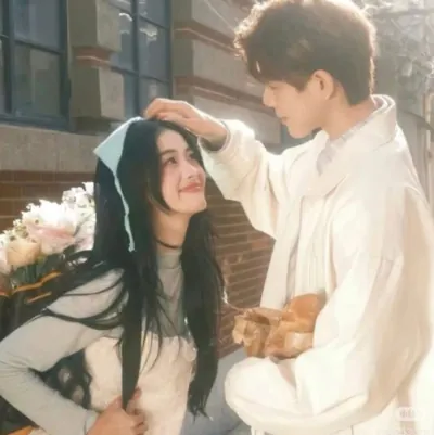 Bìa CHỜ ĐỢI YÊU THƯƠNG