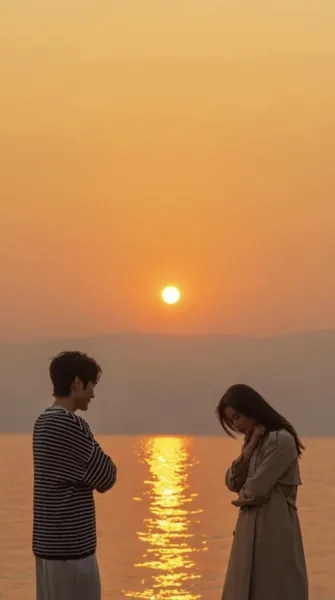 Bìa CÔ GÁI XUI XẺO