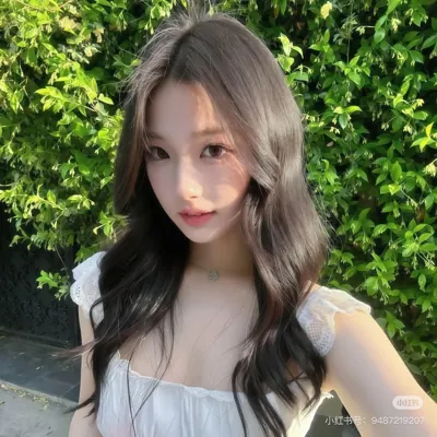 Bìa CON GÁI DUY NHẤT CỦA TỶ PHÚ THÍCH MỘT NAM STREAMER