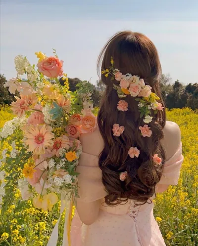 Bìa Năm Thứ Năm Tôi Chết Kẻ Thù Đến Thăm Mộ Tôi