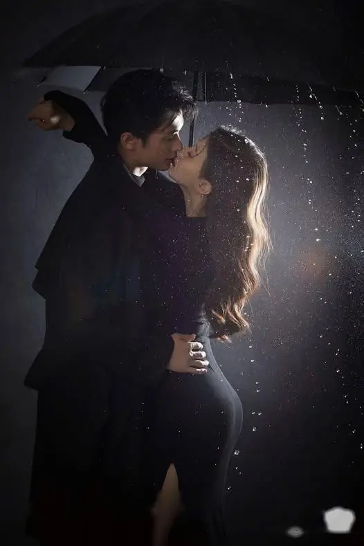 Bìa Người Tình Năm Năm