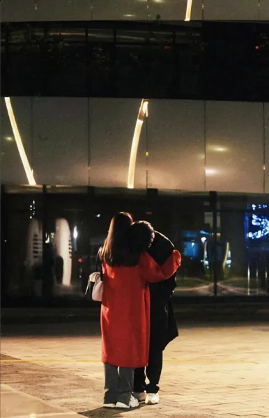 Bìa NĂM NĂM BÊN NHAU HOÁ NGƯỜI DƯNG