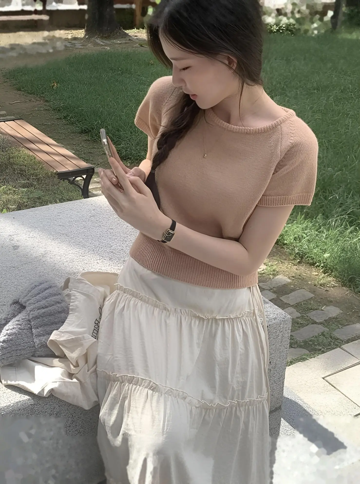 Bìa TIỂU THƯ GIẤU MẶT