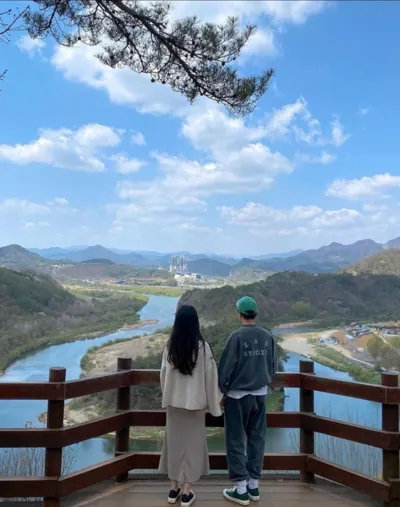 Bìa SƯƠNG ĐÊM BĂNG GIÁ