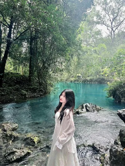 Bìa Bạch Nguyệt Quang Của Anh Ấy Về Nước