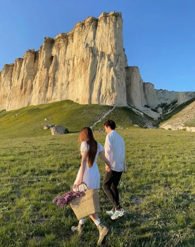 Bìa NGÔI SAO SÁNG VƯƠN XA TRÊN BẦU TRỜI