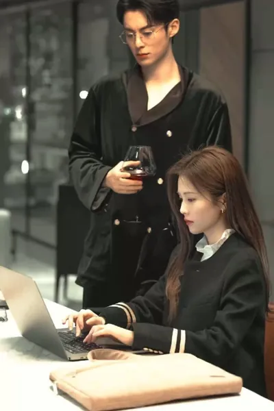 Bìa NGƯỜI YÊU QUA MẠNG CỦA TÔI HÓA RA LÀ SẾP TỔNG