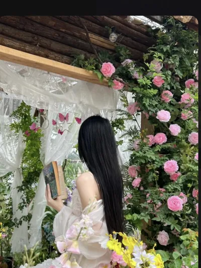 Bìa NƯỚC MẮT RƠI TRÊN ĐOÁ HOA TÀN