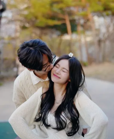 Bìa KẾT HÔN VỚI TỔNG TÀI BÁ ĐẠO